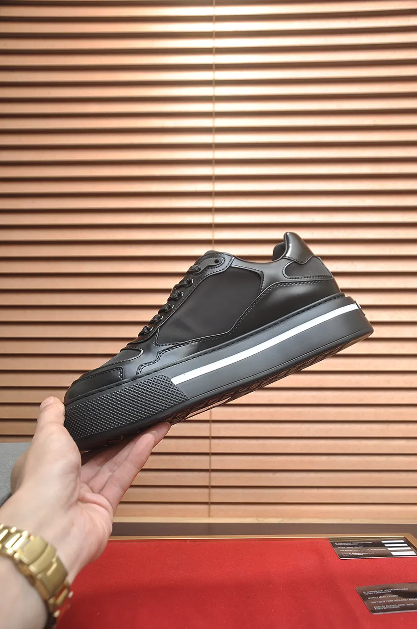 Men's shoes 💰580💶【PRADA】Top original, new season, high quality original goods, top imported calfskin with original imported glue, imported cowhide inside with original cowhide feet, original outsole! Quality guaranteed! Code 38-45 (45 customized)